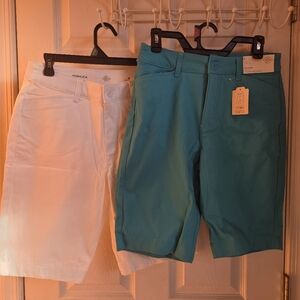 St. John's Bay Bermuda Mid-Rise Shorts - Size 6 Blue & White